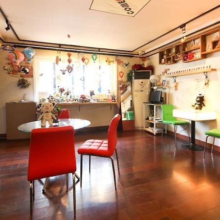 Comeinn Guesthouse Hongdae - Female Only سيول المظهر الخارجي الصورة