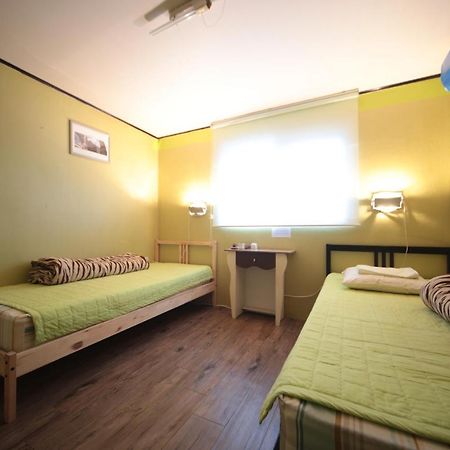 Comeinn Guesthouse Hongdae - Female Only سيول المظهر الخارجي الصورة