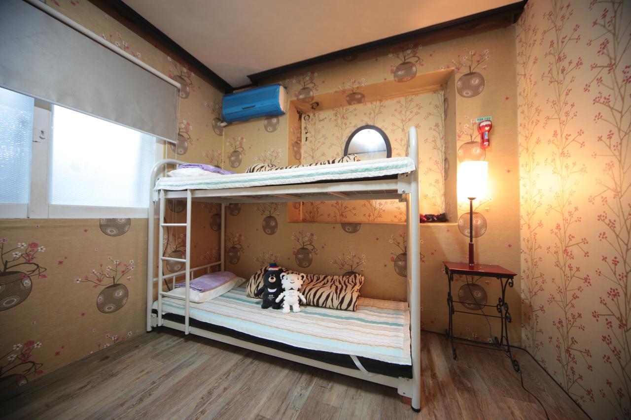 Comeinn Guesthouse Hongdae - Female Only سيول المظهر الخارجي الصورة