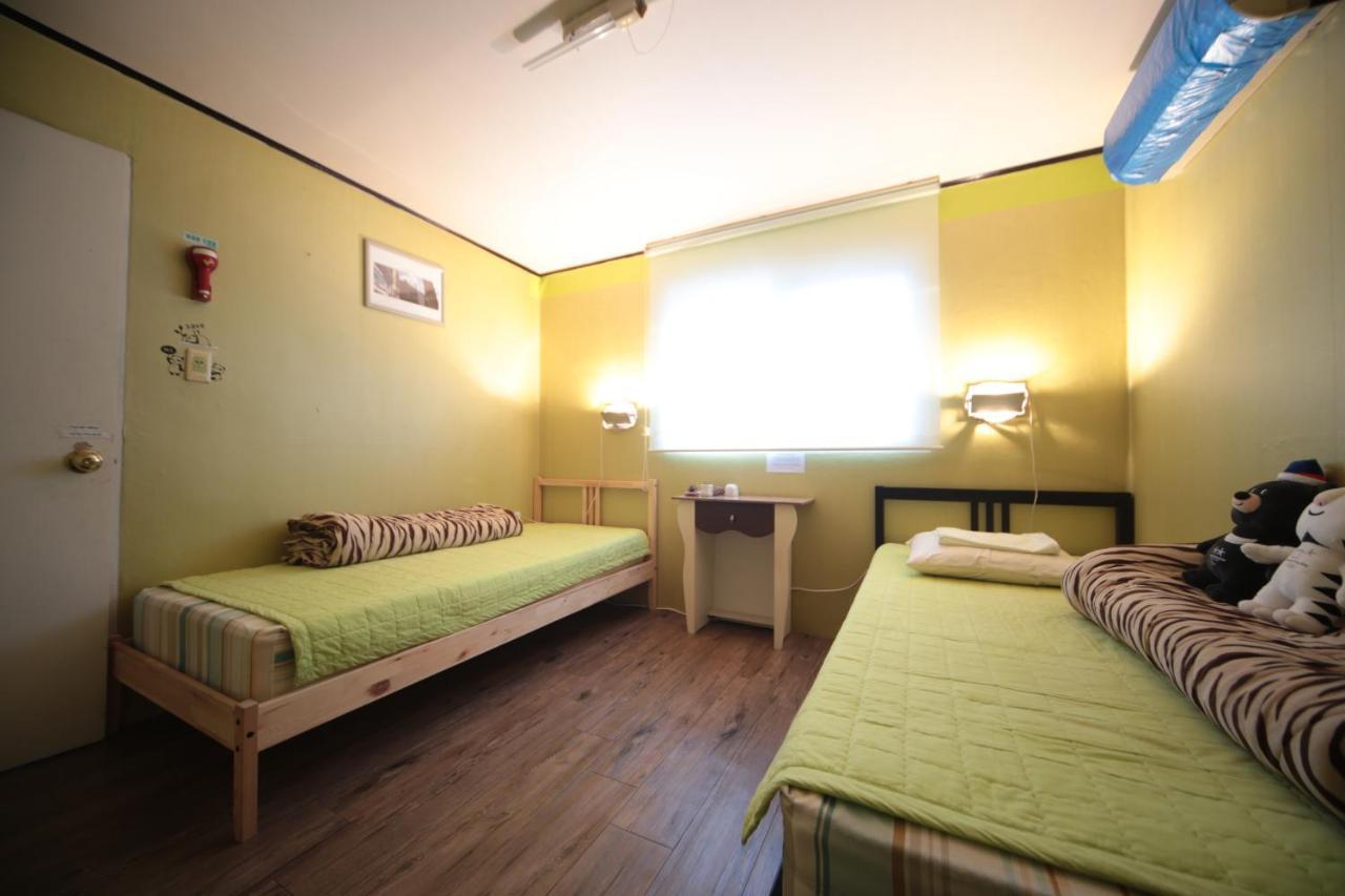 Comeinn Guesthouse Hongdae - Female Only سيول المظهر الخارجي الصورة