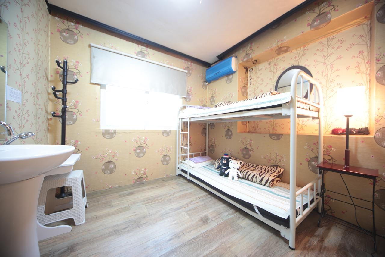 Comeinn Guesthouse Hongdae - Female Only سيول المظهر الخارجي الصورة